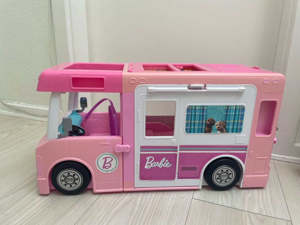 Barbie, Autocamper