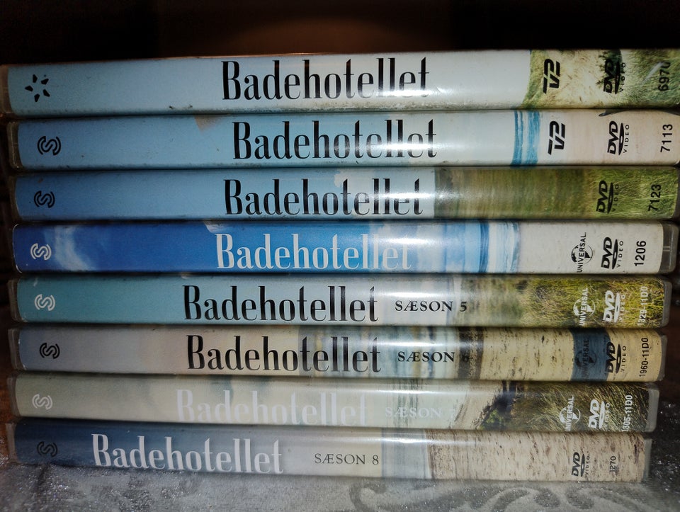 Badehotellet, DVD, TV-serier