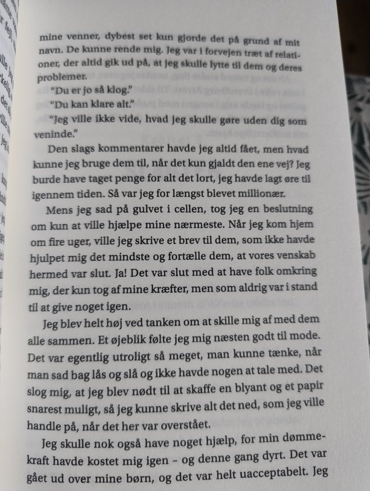 Kvinde værst, Maria Hirse, genre: