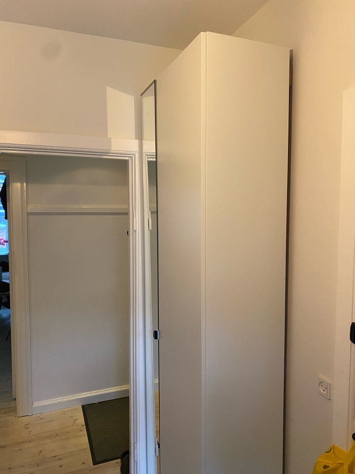 Højskab, Ikea Pax, b: 75 d: 35 h: 236