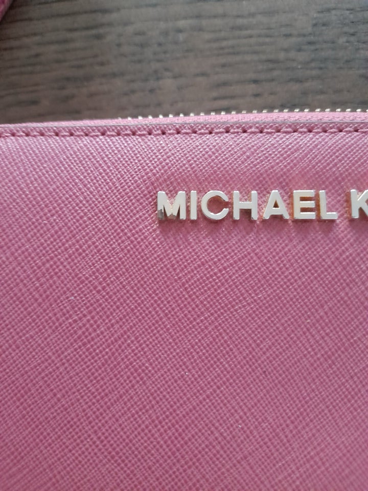 Pung, Michael Kors