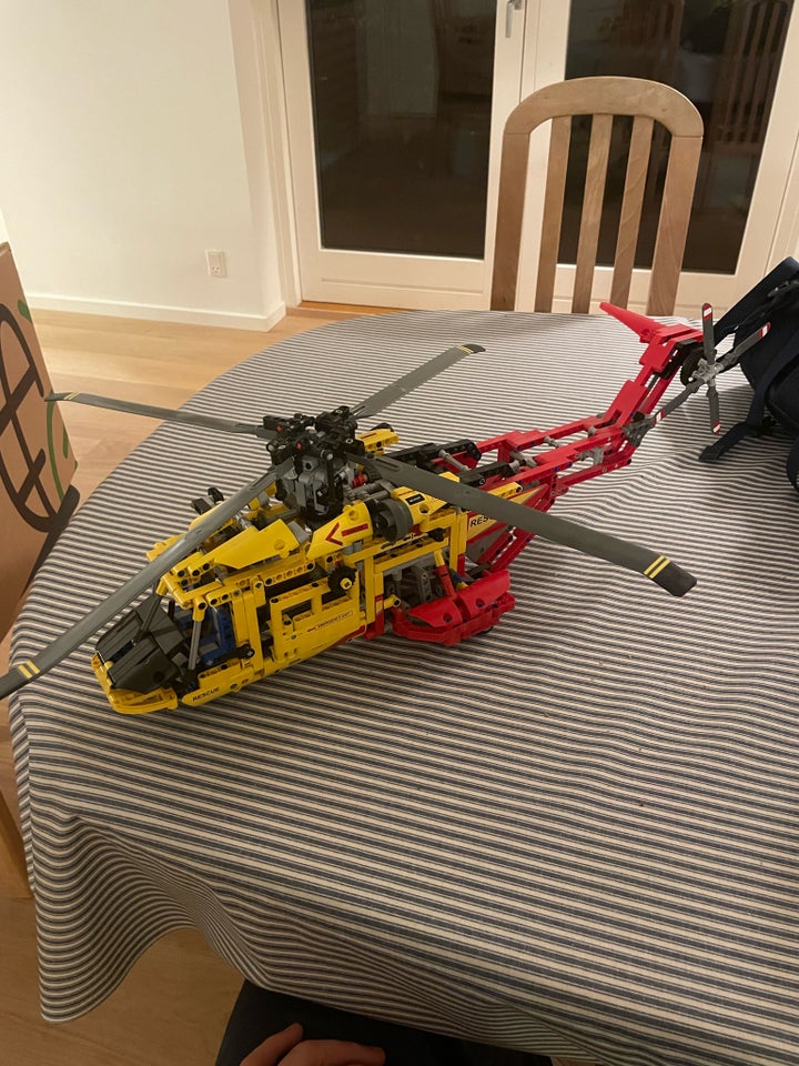 Lego Technic, Rescue helikopter