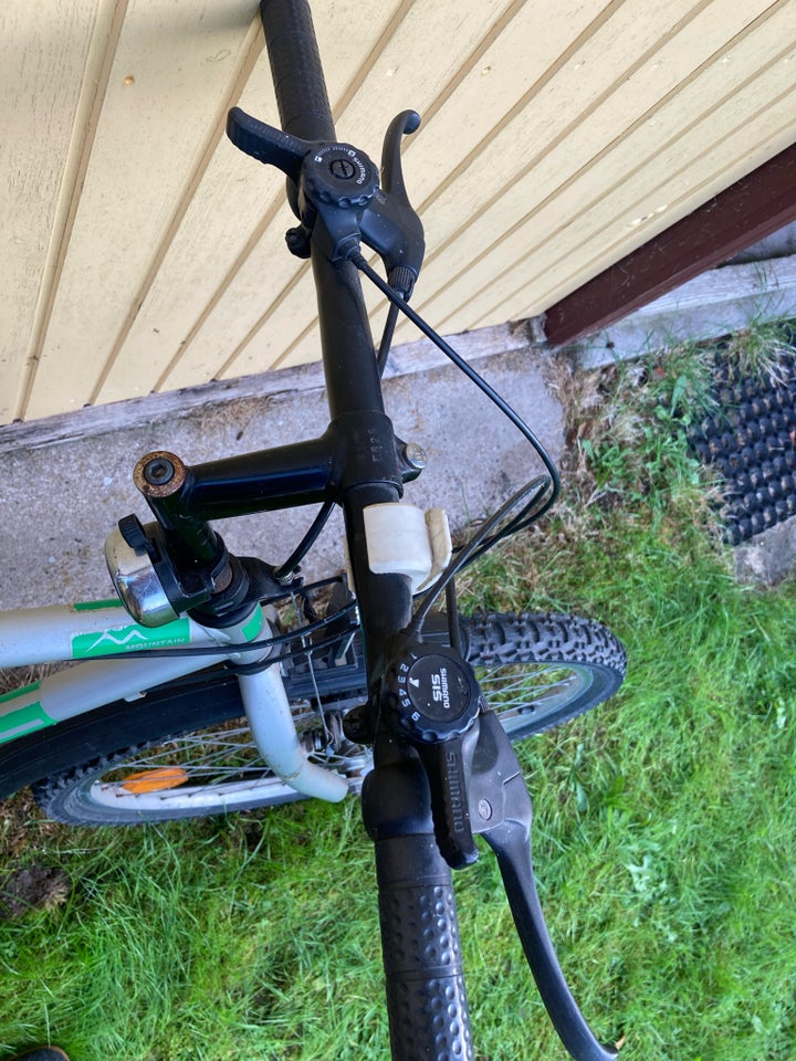 andet mærke, anden mountainbike,