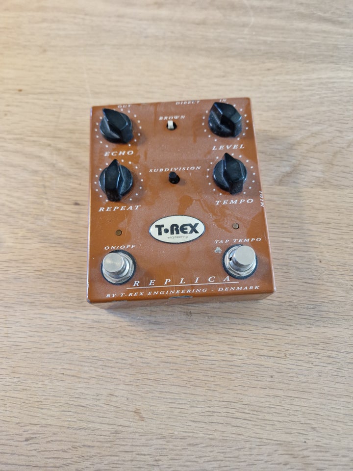 T-rex delay ekko, T-Rex Replica