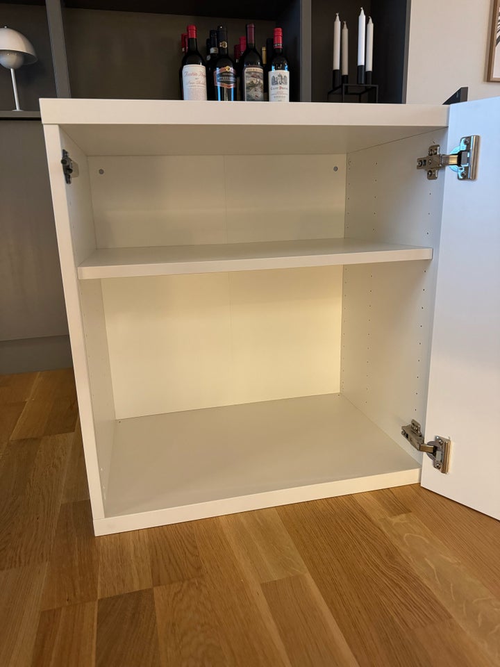 Vægreol, Ikea Bestå, b: 60 d: 42 h: 64