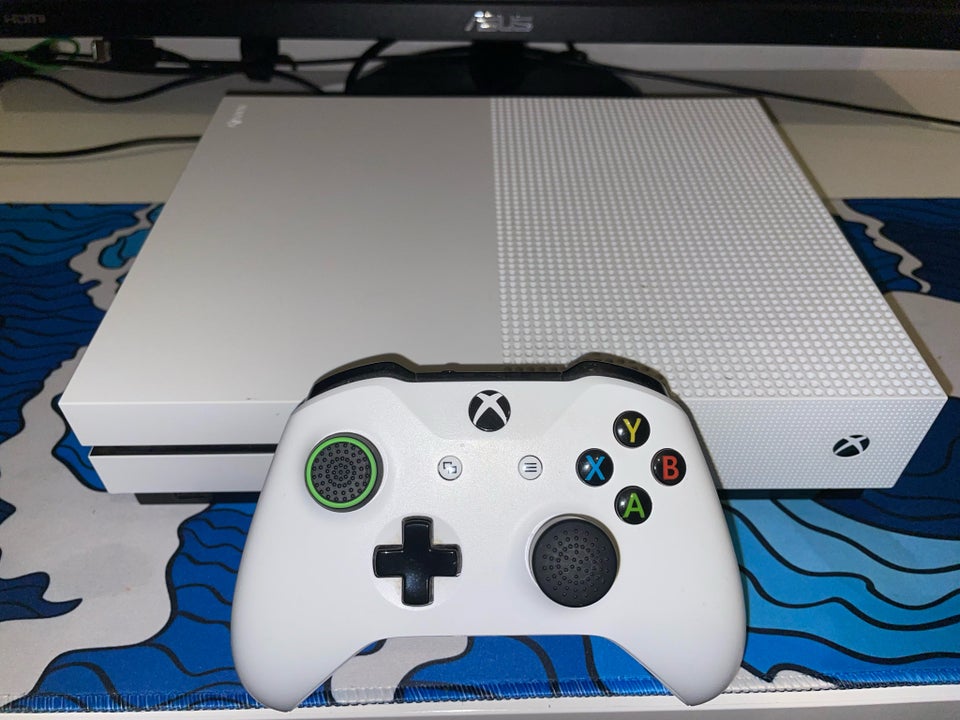 Xbox One S, God