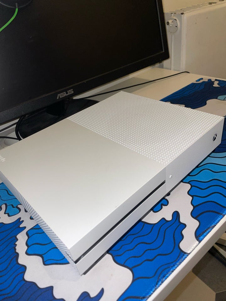 Xbox One S, God