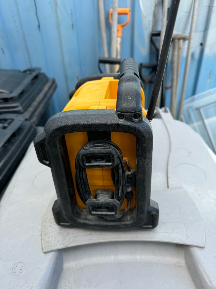 Radio, DeWalt