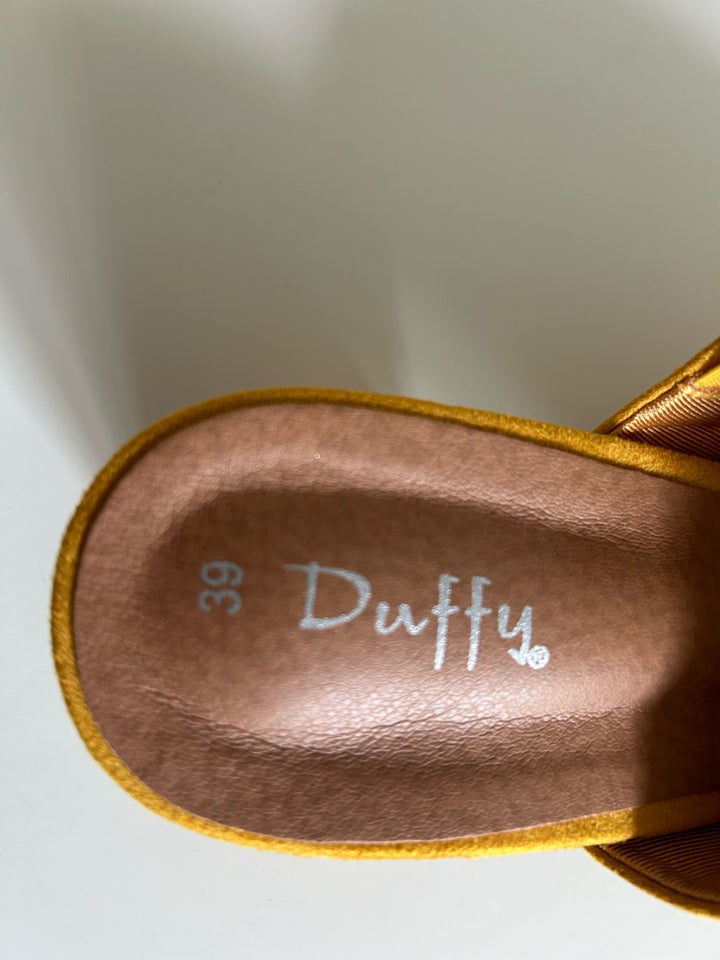 Sandaler, str. 39, DUFFY