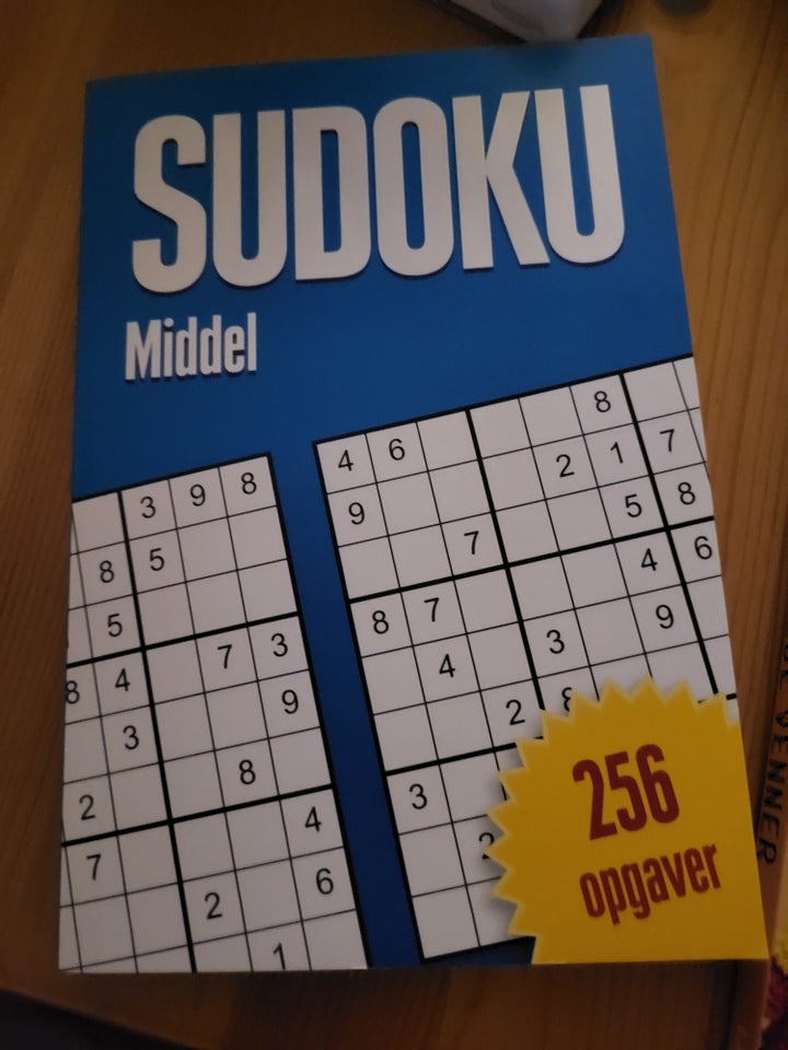 Middel svær Sudoku hæfte., Sudoku