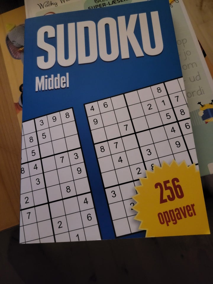 Middel svær Sudoku hæfte., Sudoku