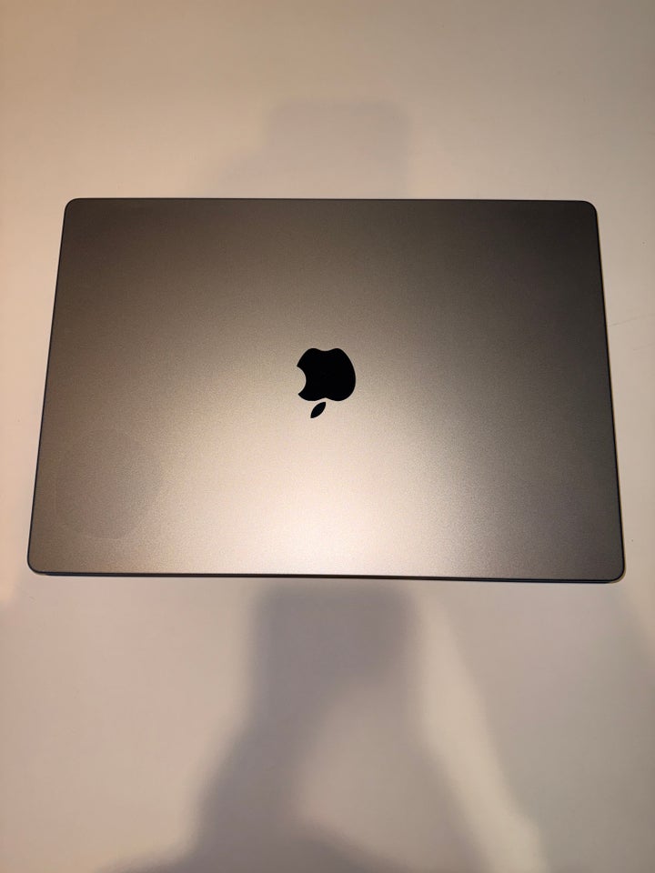 MacBook Pro 16" M1 Pro 1TB...