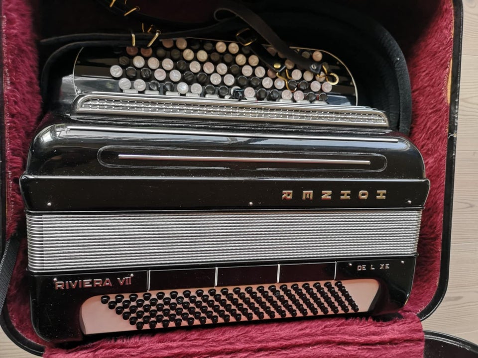 Harmonika, Hohner Riviera VII