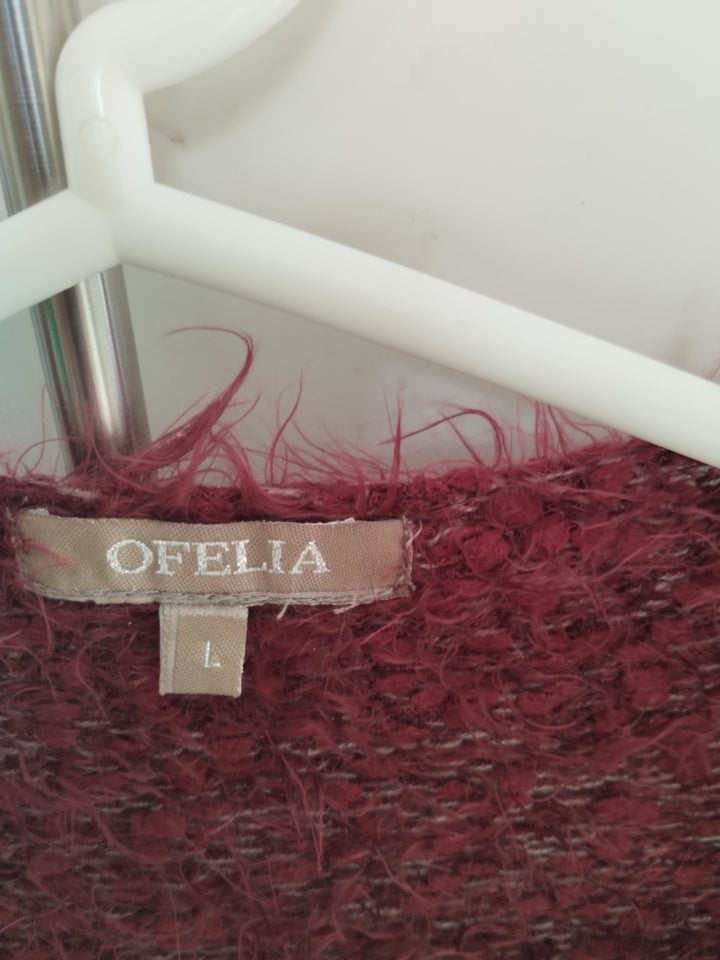 Cardigan, Ofelia, str. 40