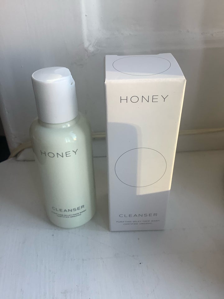 Ansigtspleje, Cleanser /