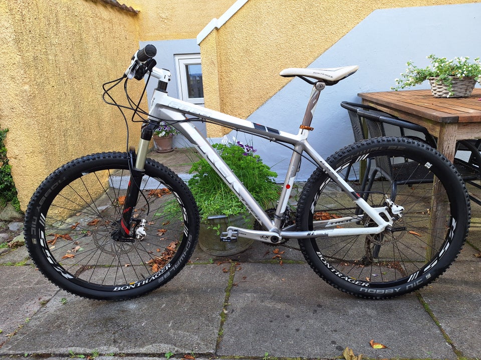 Trek 8000 hardtail 175 tommer