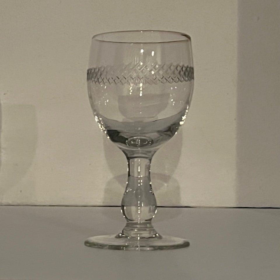 Glas, Rødvinsglas / ølglas /