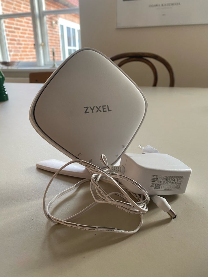 Zyxel internet booster, Zyxel, år