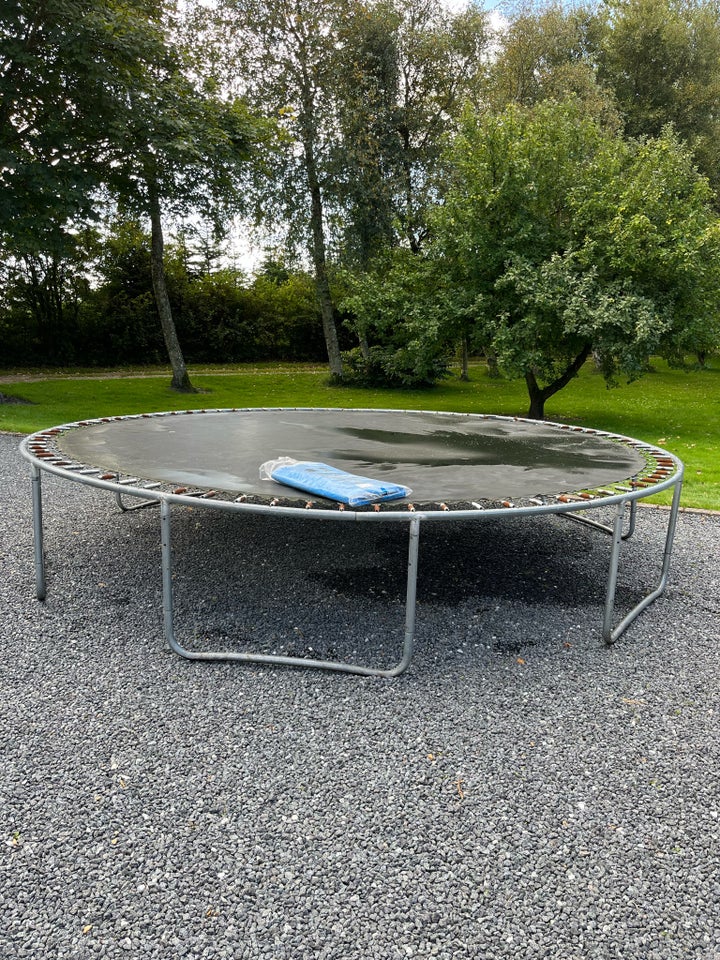 Trampolin