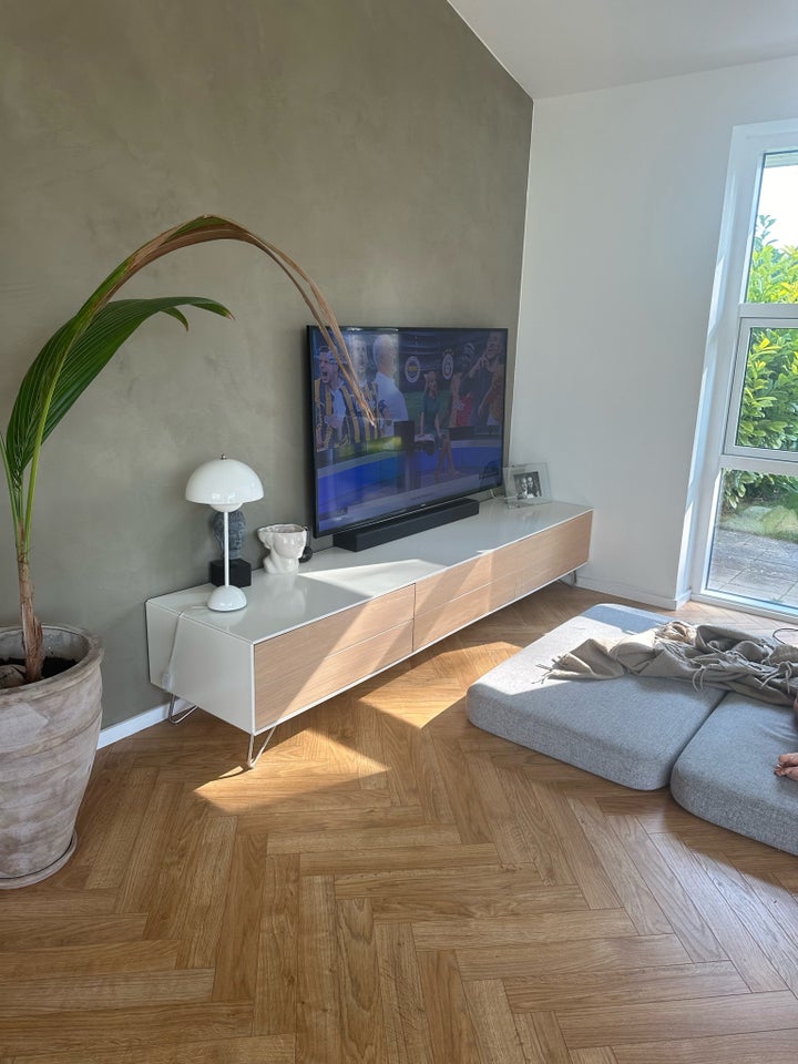 Tv bord, Bo concept , egetræ