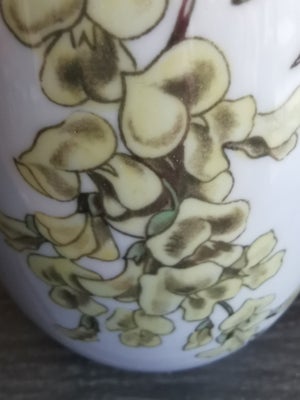 Porcelæn Vase m Guldregn motiv