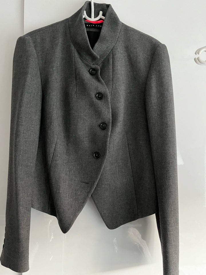 Blazer, str. 40, Naja Lauf