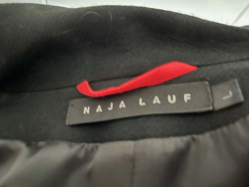 Blazer, str. 40, Naja Lauf