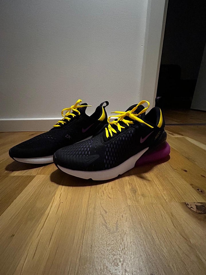 Nike Air Max 270