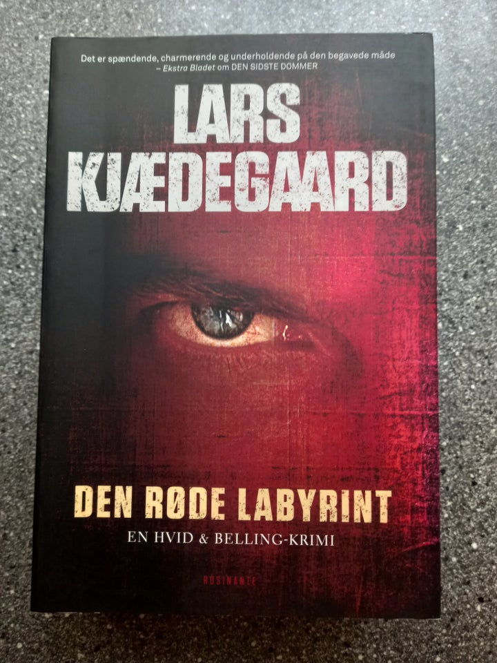 Den røde labyrint, Lars