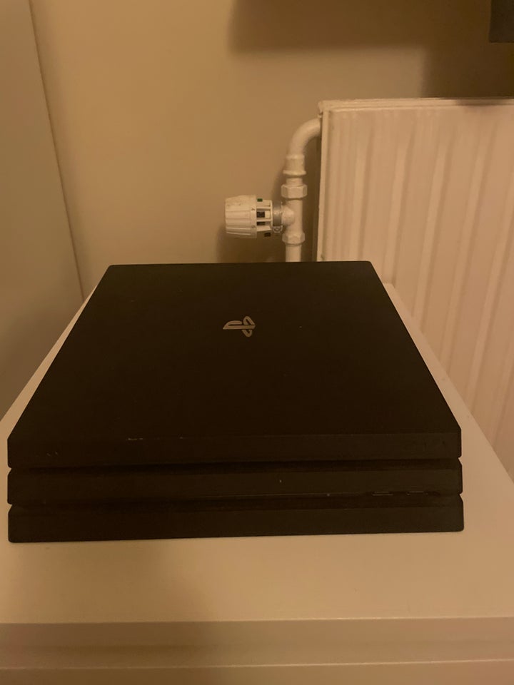 Playstation 4 Pro, Ps4 pro, Rimelig