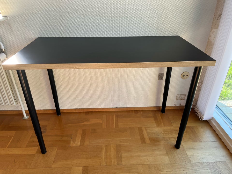 Skrivebord Ikea  b: 120 d: 60