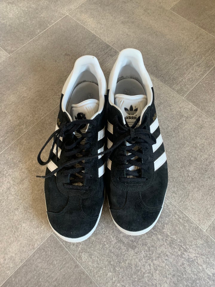 Sneakers, Adidas, str. 44