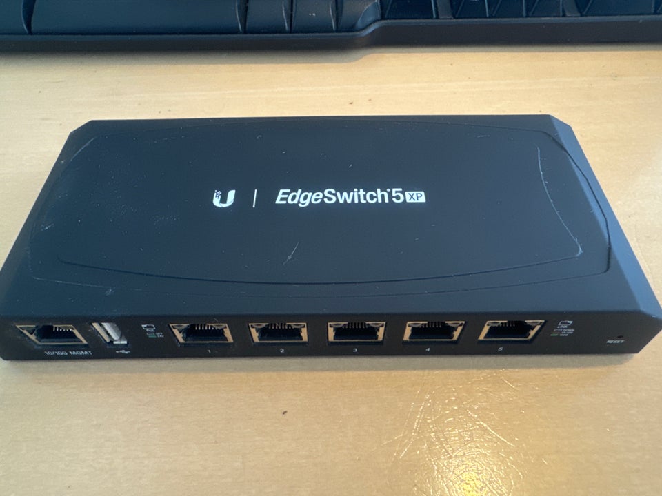 Switch Ubiquiti EdgeSwitch 5 XP