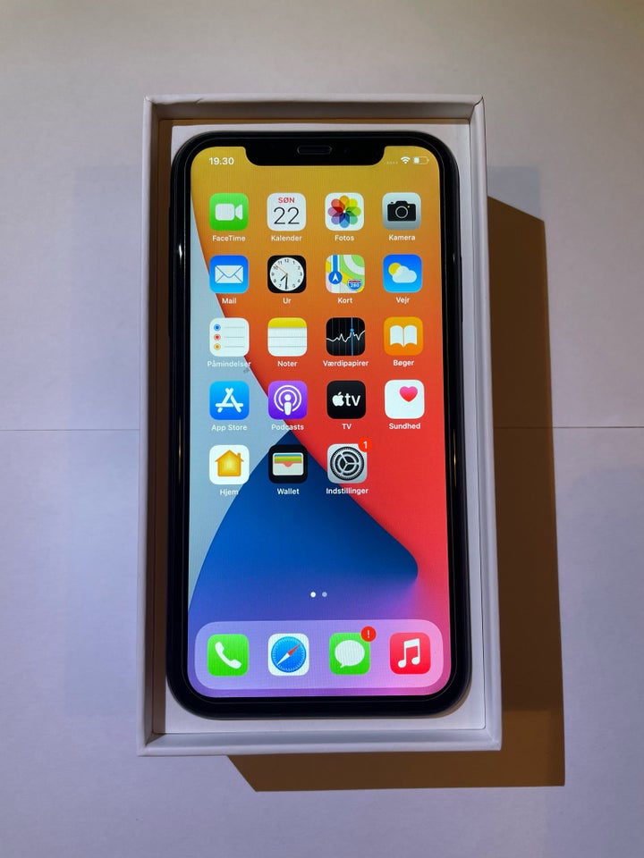 iPhone XR, 128 GB, sort