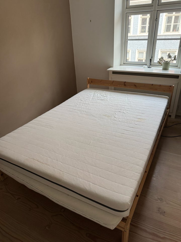 Dobbeltseng, Ikea, b: 140 l: 200