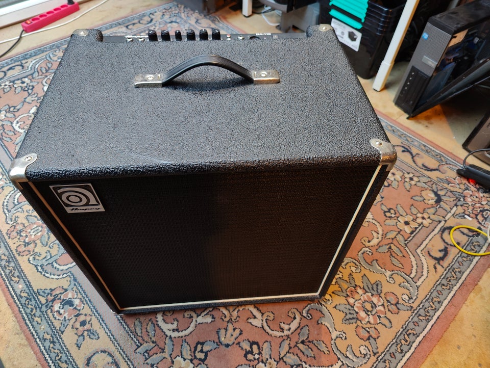 Basforstærker, Ampeg BA-115