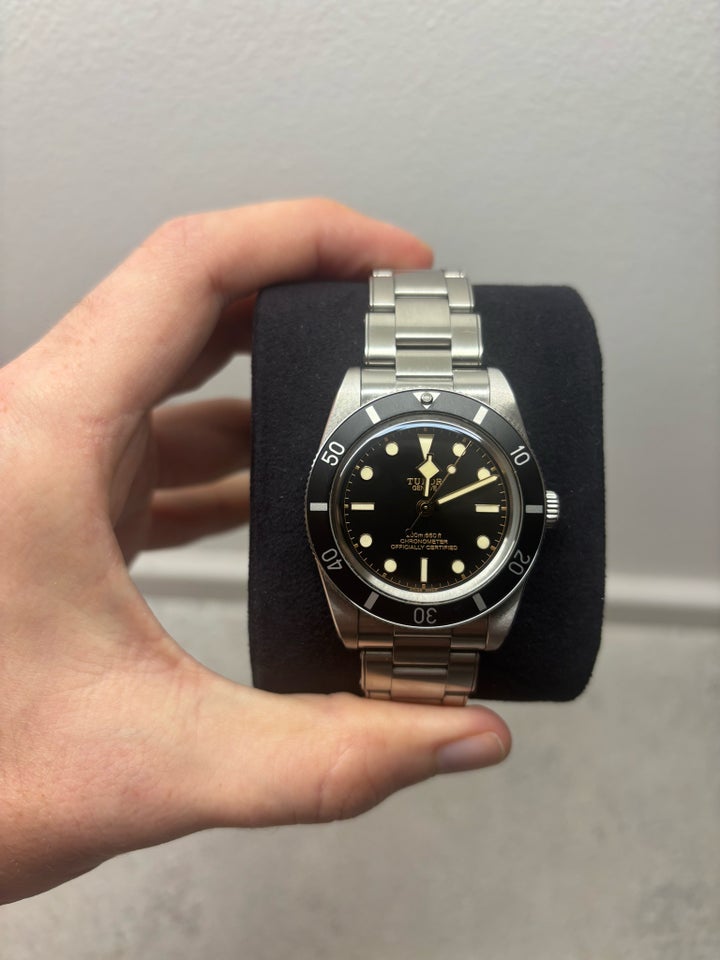 Unisexur, Tudor