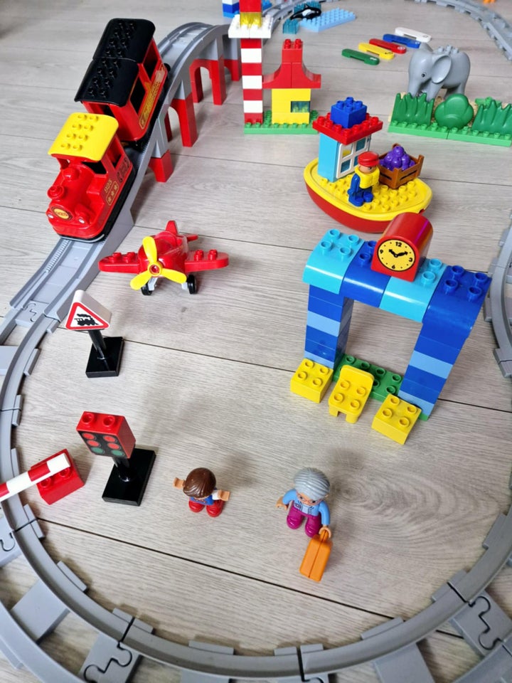 Lego Duplo, Verden rundt med