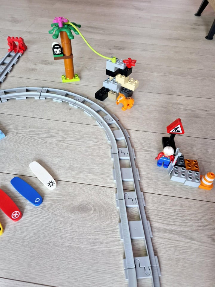 Lego Duplo, Verden rundt med