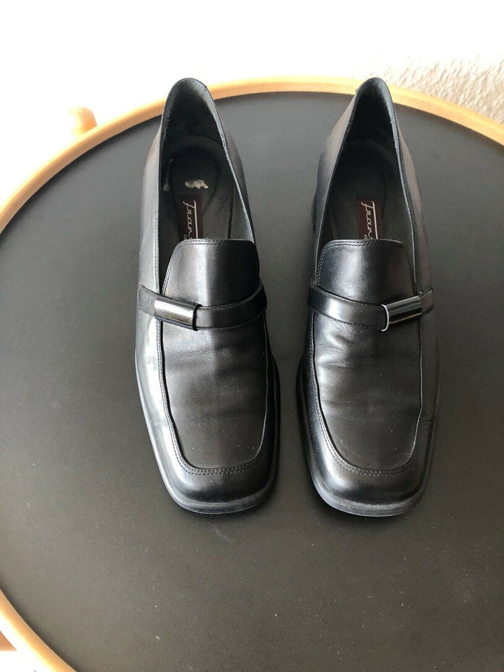 Loafers, str. 39, Fransi