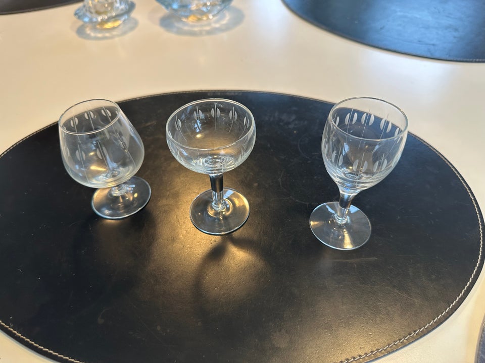 Glas, Portvin, Likør