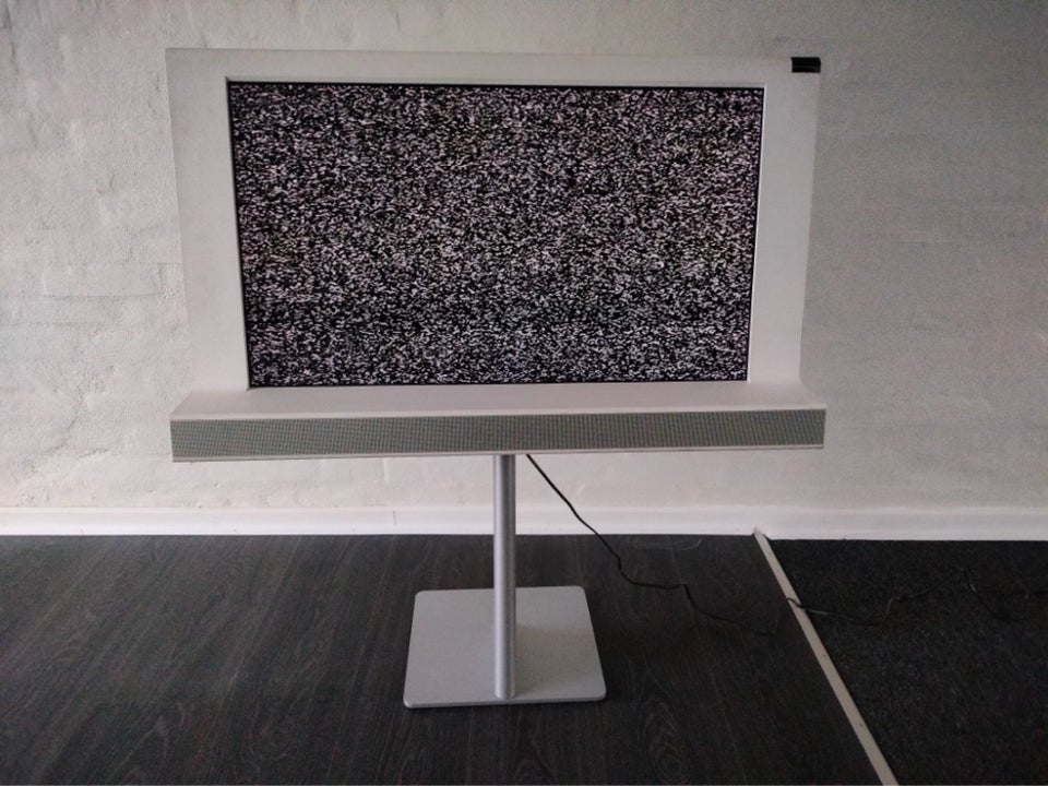 Bang  Olufsen, Beovision 8 , 32"