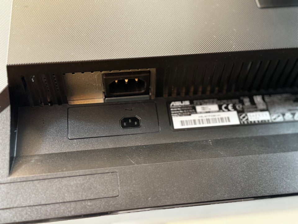 Asus PB277Q 27 tommer