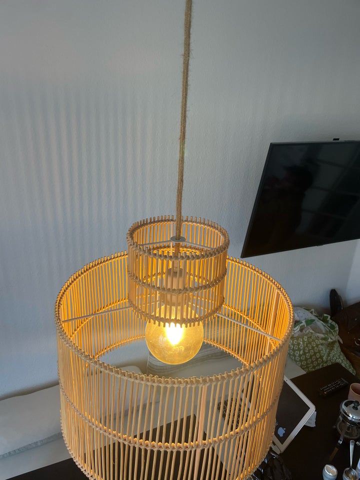 Anden loftslampe, HM Home