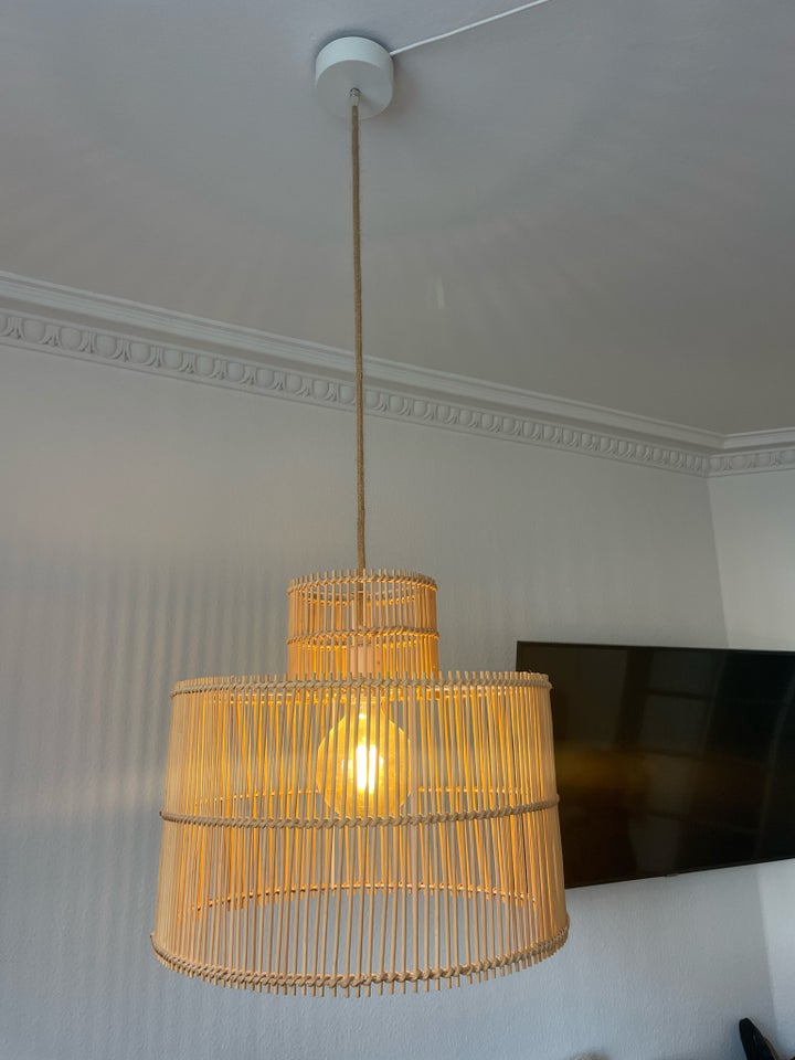 Anden loftslampe, HM Home