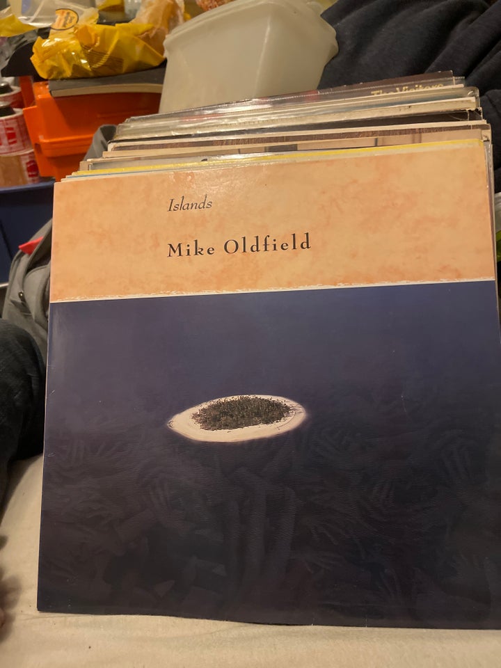 LP, Mike Oldfield, Islands