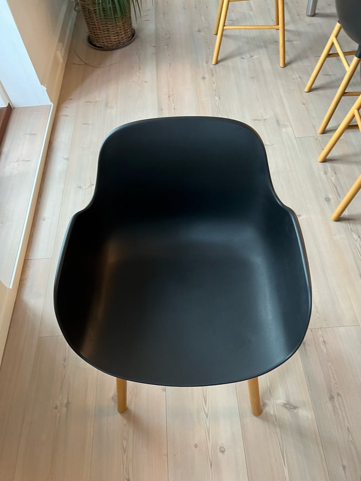 Normann Copenhagen stol Form