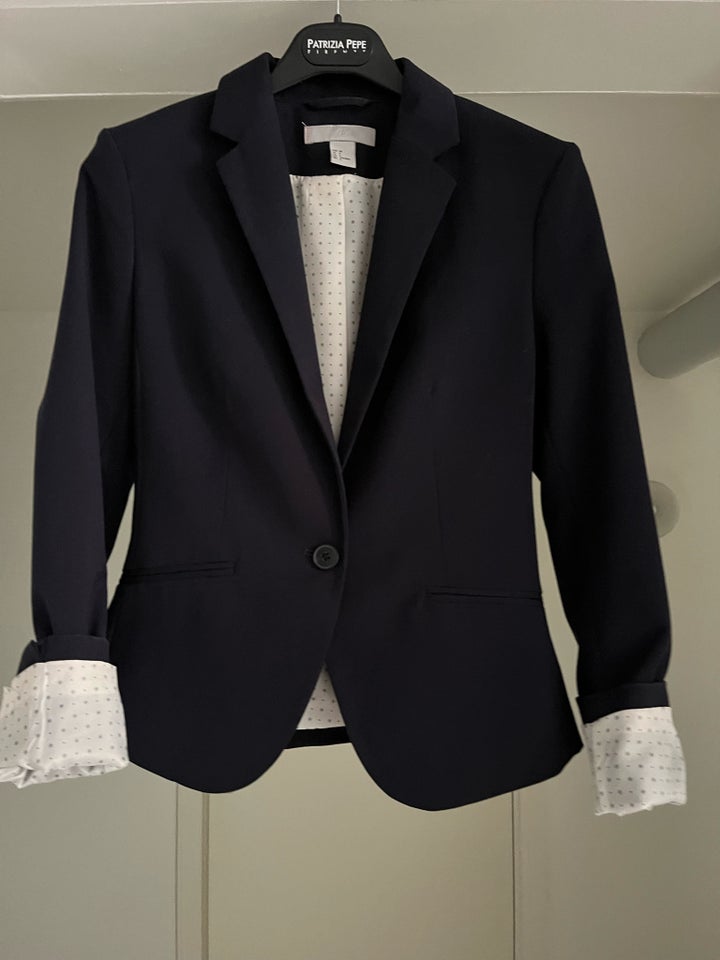 Blazer, str. 34, HM