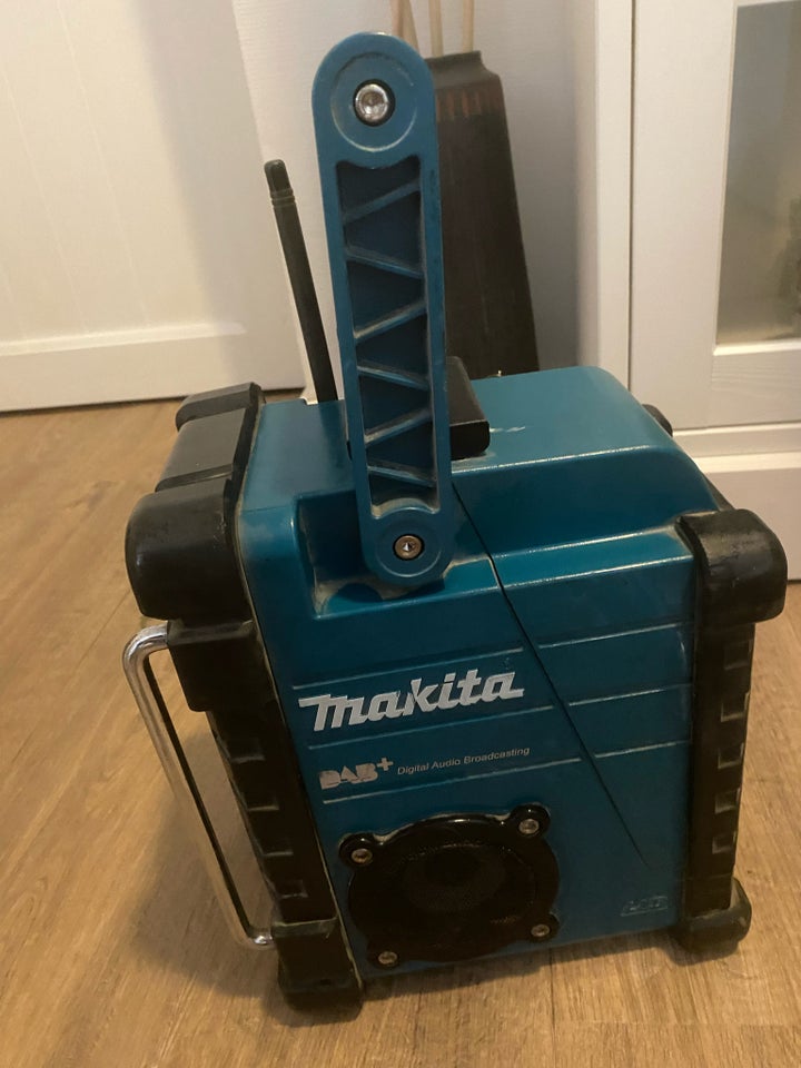 Anden radio, Andet, Makita