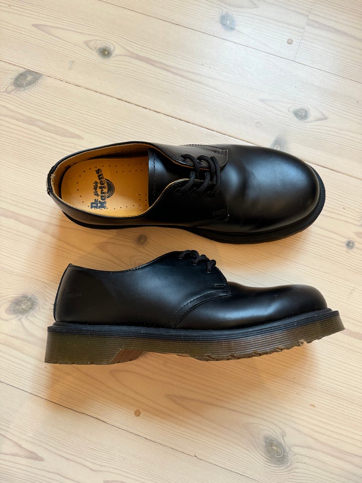 Anden damesko, str. 38, Dr. Martens